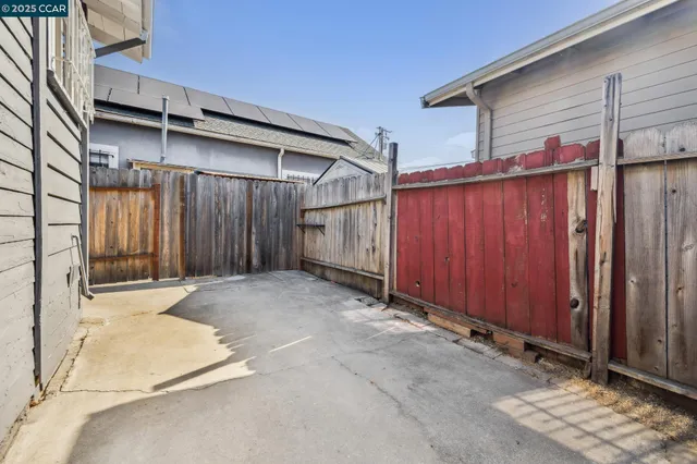 a view of a back yard of the house