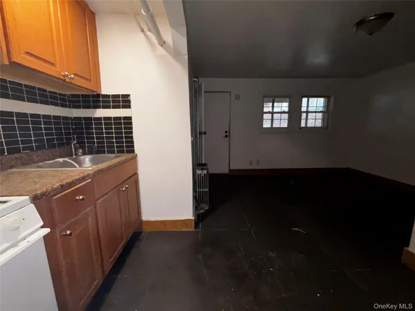 a view of a storage & utility room