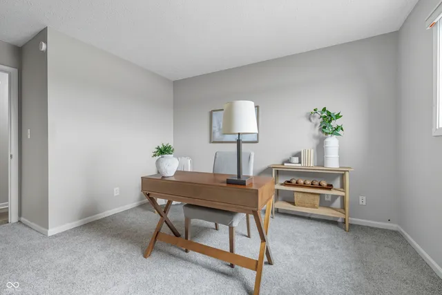 $2,500 | 7707 River Road, Unit 10, Indianapolis, IN 46240