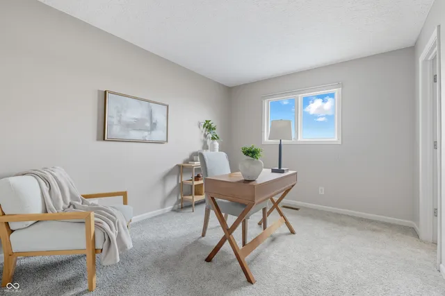 $2,500 | 7707 River Road, Unit 10, Indianapolis, IN 46240