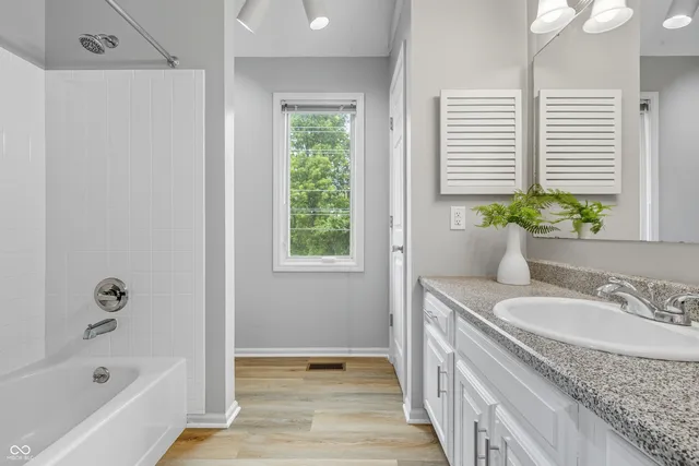 $2,500 | 7707 River Road, Unit 10, Indianapolis, IN 46240