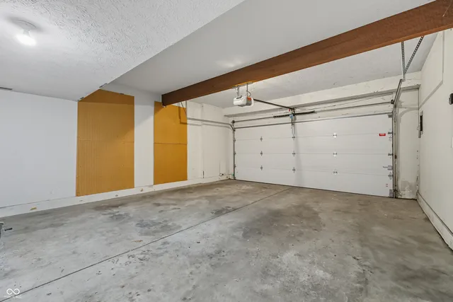 $2,500 | 7707 River Road, Unit 10, Indianapolis, IN 46240