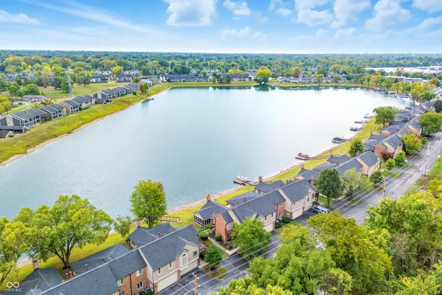 $2,500 | 7707 River Road, Unit 10, Indianapolis, IN 46240