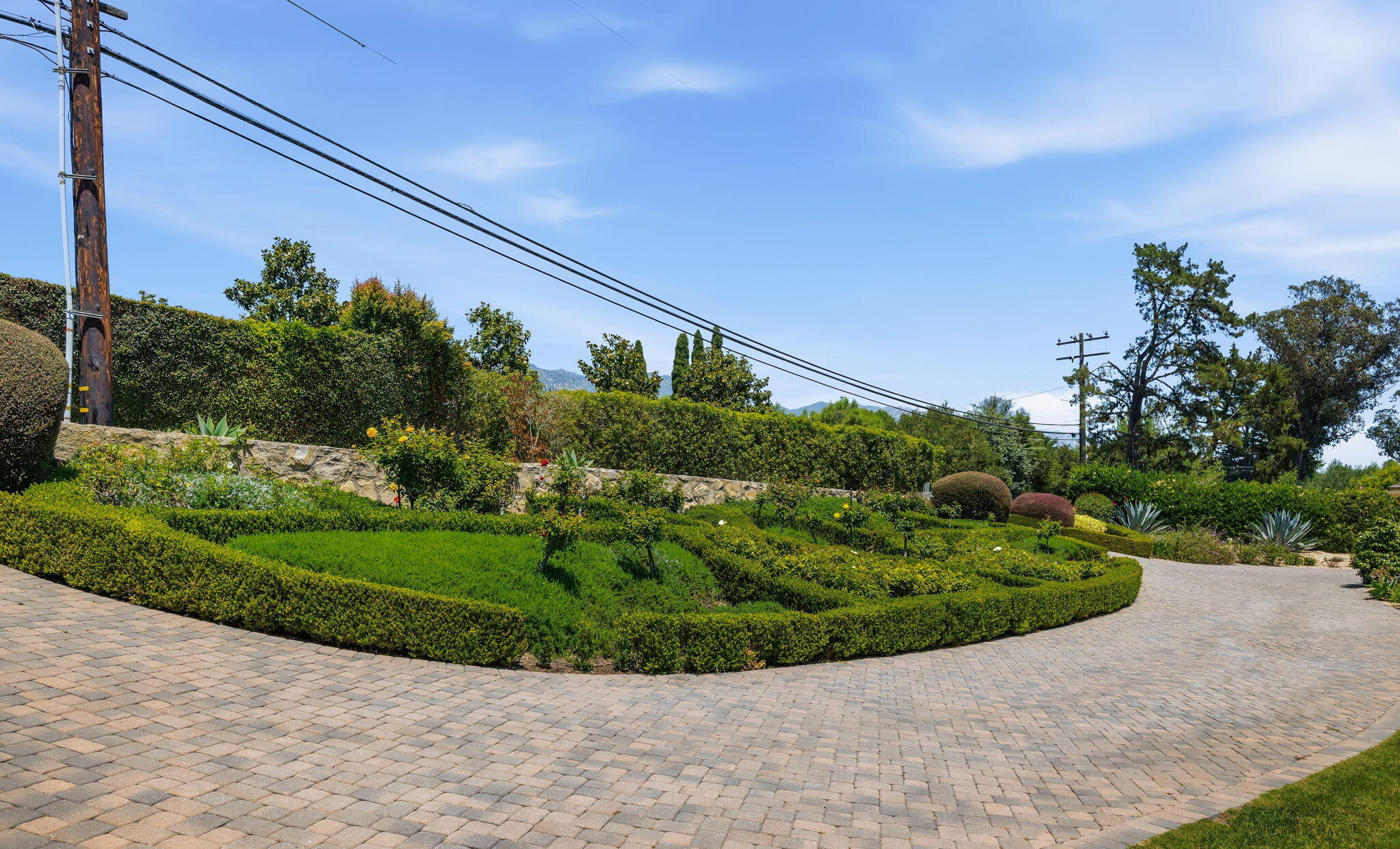 1163 Camino Viejo Road Montecito, CA 93108 - Photo 52 of 56 05-Driveway