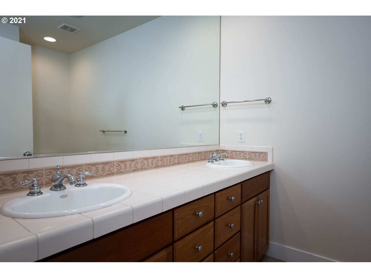 3173 Northwest Miller Road Portland, OR 97229 - Photo 20 of 26 Gallery Image 20