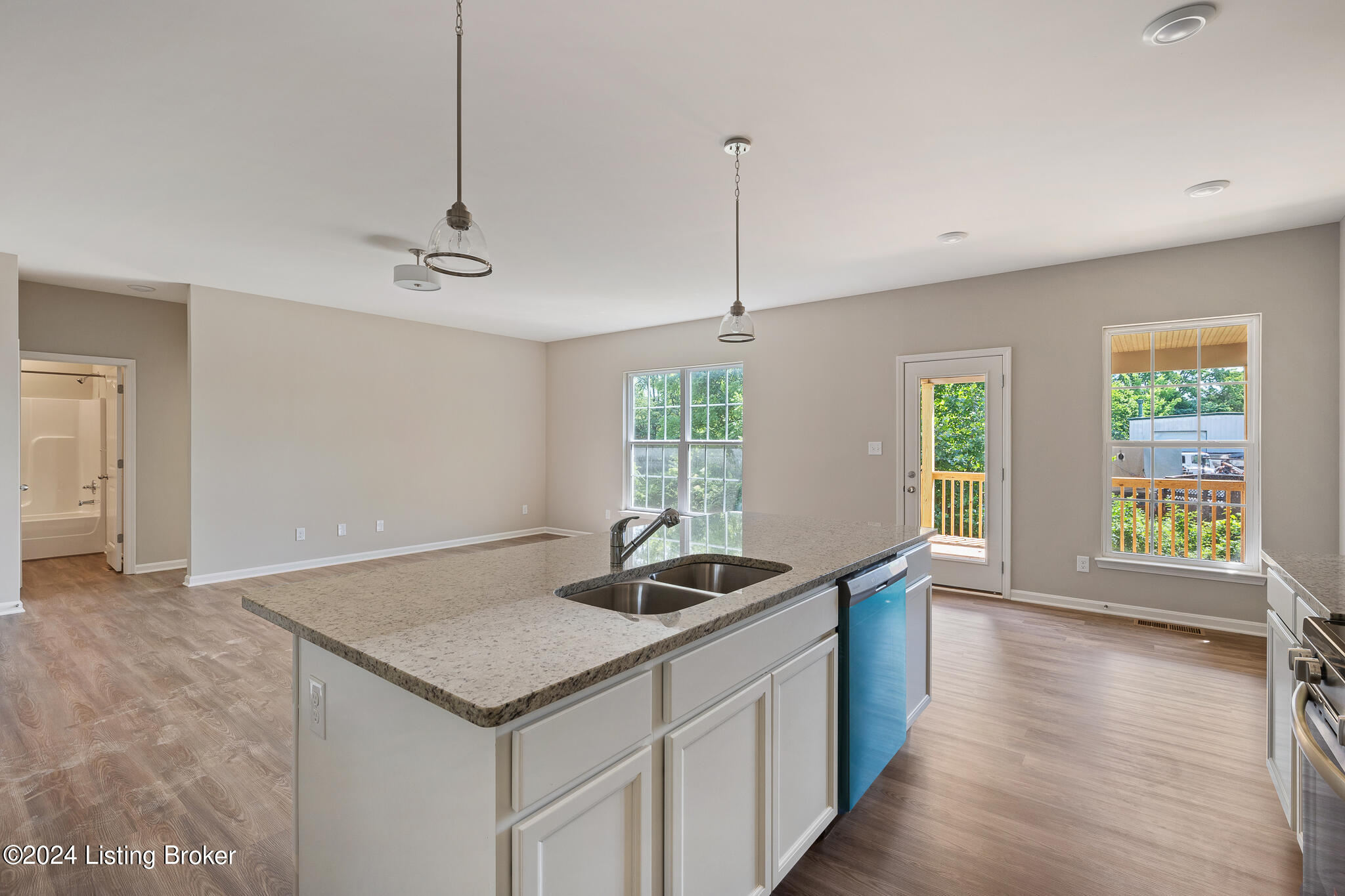 8400 Gateway Run Road Louisville, KY 40229 - Photo 11 of 32 8400 Gateway Run Rd-11