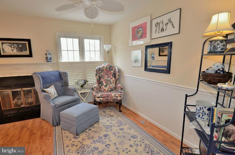 46935 Rabbitrun Terrace Sterling, VA 20164 - Photo 14 of 17 Family Room