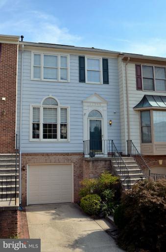 46935 Rabbitrun Terrace Sterling, VA 20164 - Photo 17 of 17 Exterior (Front)
