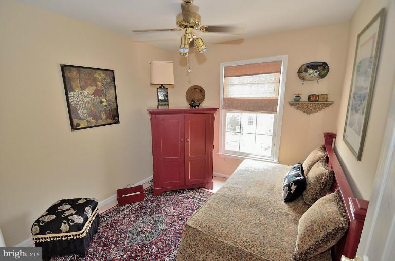 46935 Rabbitrun Terrace Sterling, VA 20164 - Photo 7 of 17 Bedroom