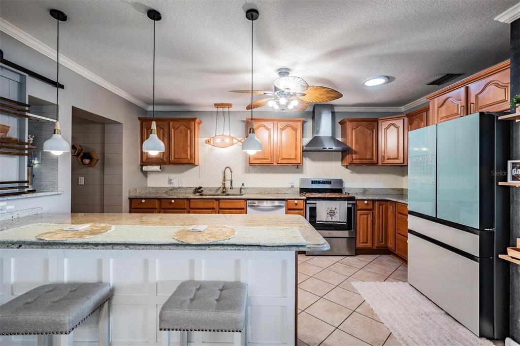 302 Whitcomb Boulevard Tarpon Springs, FL 34689 - Photo 11 of 49