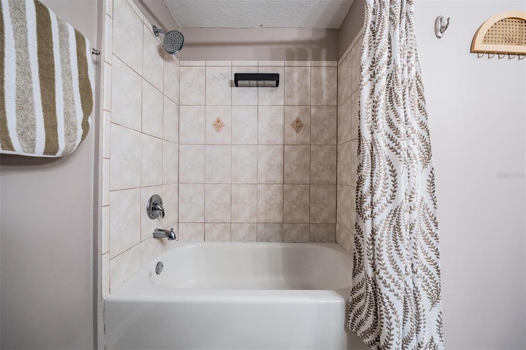 302 Whitcomb Boulevard Tarpon Springs, FL 34689 - Photo 17 of 49