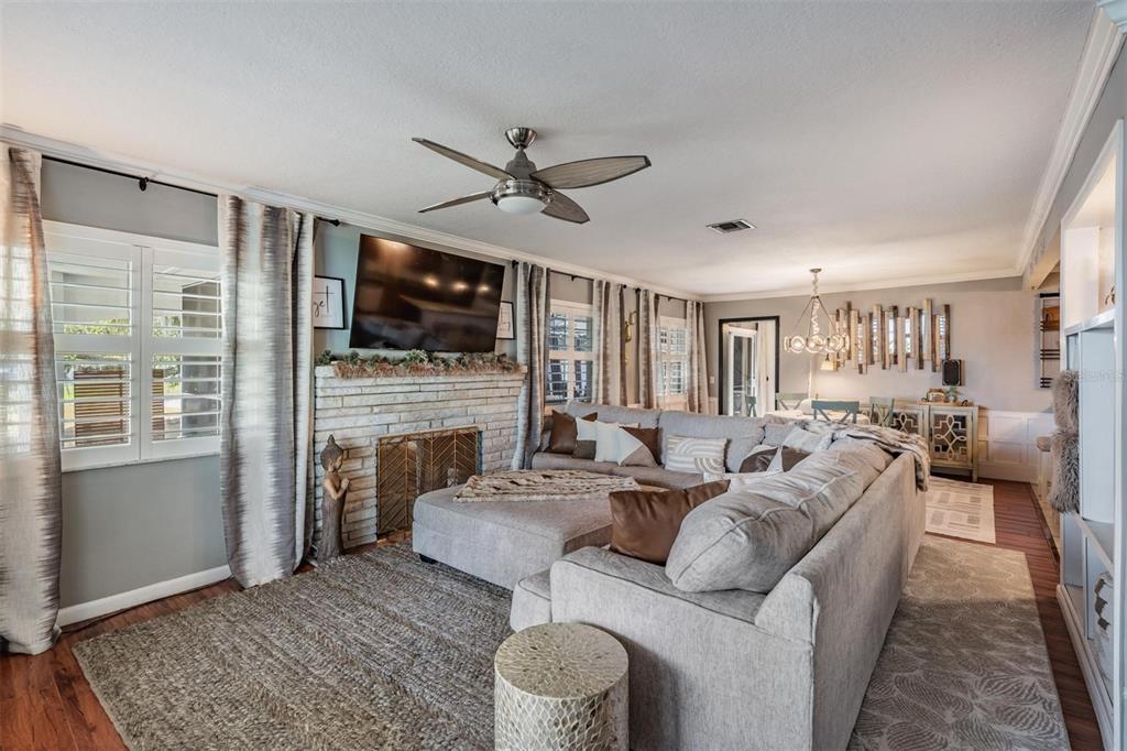 302 Whitcomb Boulevard Tarpon Springs, FL 34689 - Photo 4 of 49