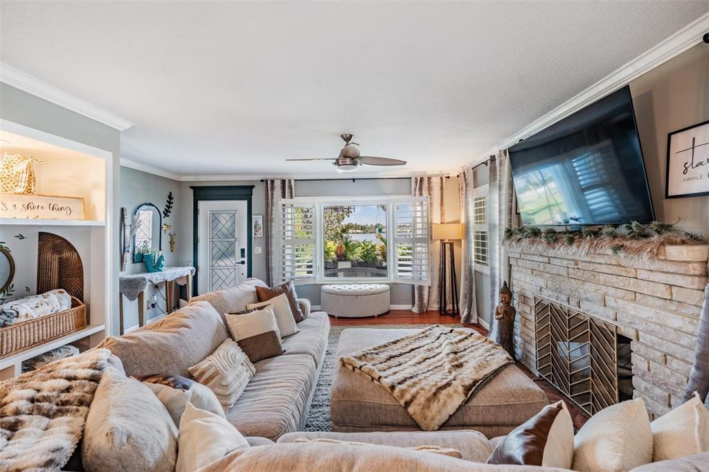 302 Whitcomb Boulevard Tarpon Springs, FL 34689 - Photo 7 of 49