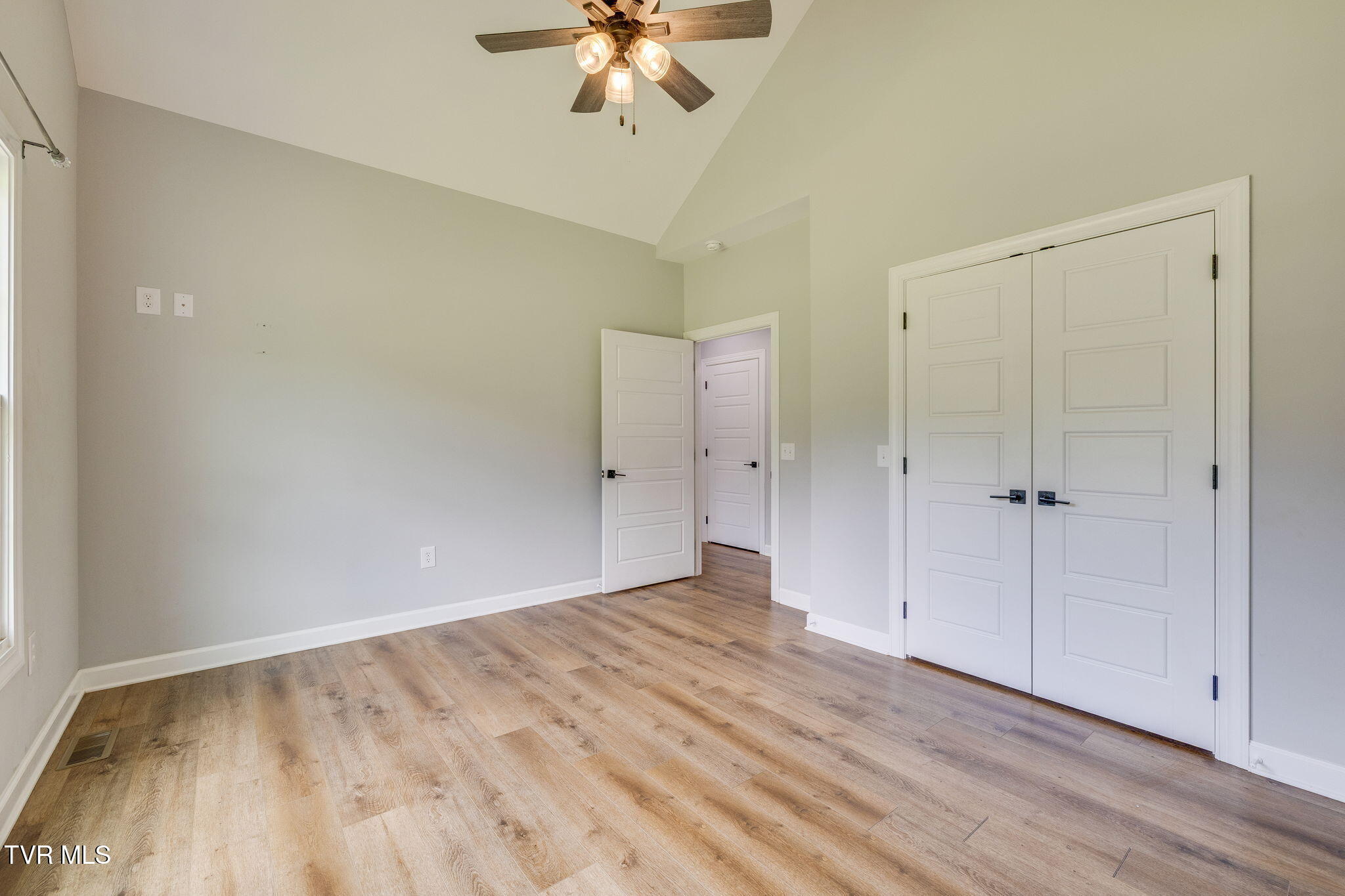 453 Wilbur Dam Road Elizabethton, TN 37643 - Photo 23 of 36 023