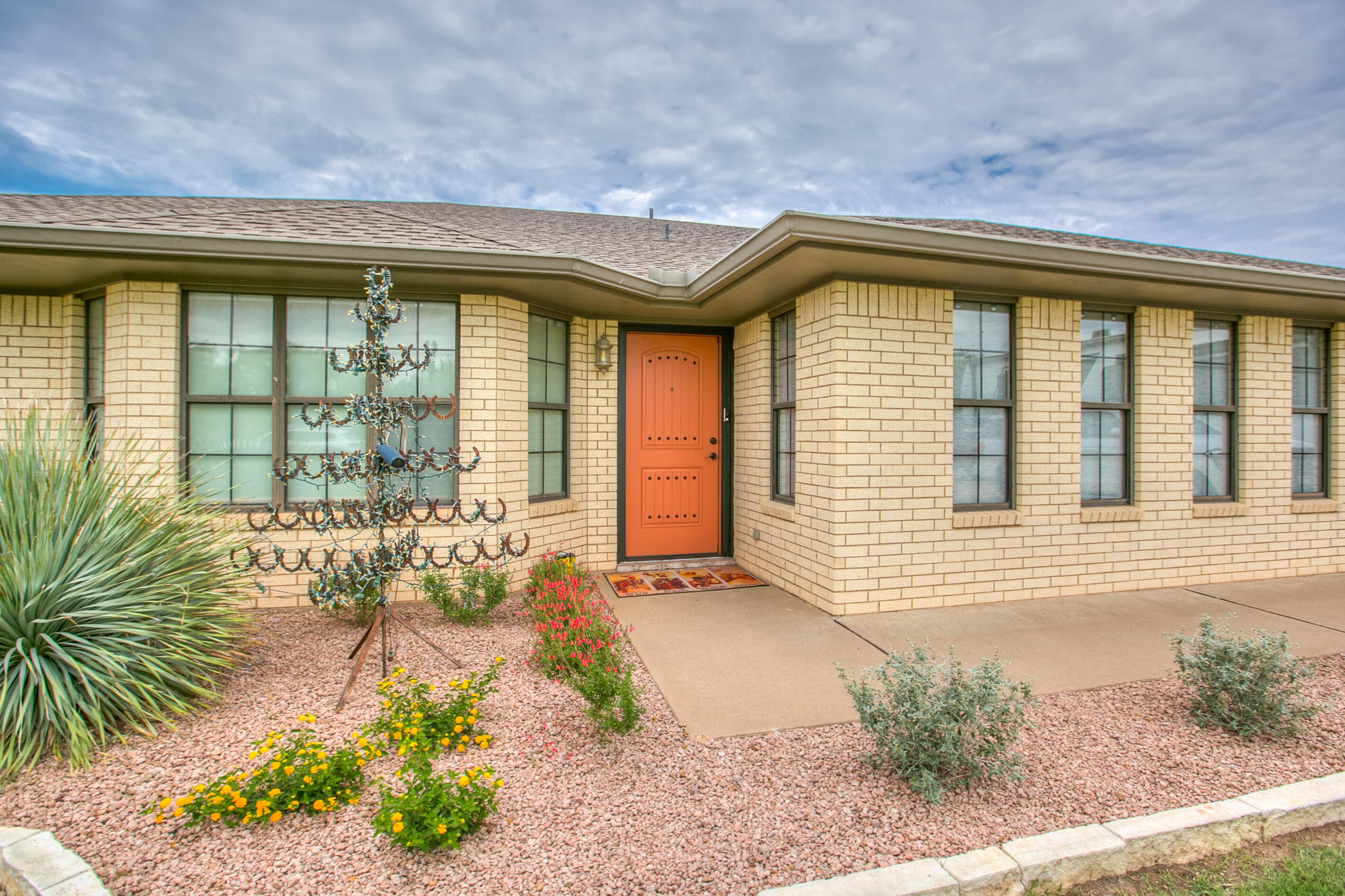 248 Edinburgh Road San Angelo, TX 76901 - Photo 3 of 54 Front Door