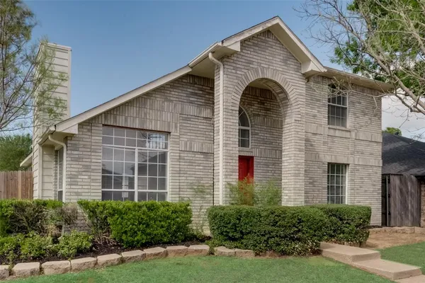 $2,395 | 908 Stone Trail Drive, Flower Mound, TX 75028