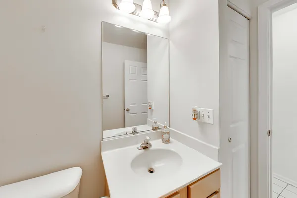 $288,000 | 1117 McKay Circle, Grayslake, IL 60030