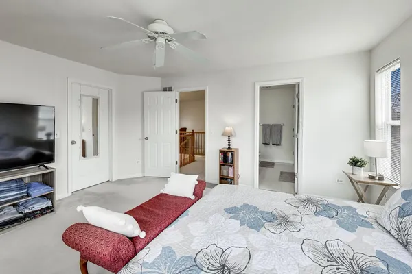 $288,000 | 1117 McKay Circle, Grayslake, IL 60030