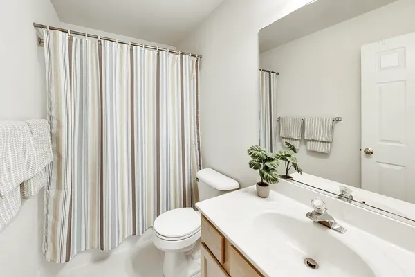 $288,000 | 1117 McKay Circle, Grayslake, IL 60030