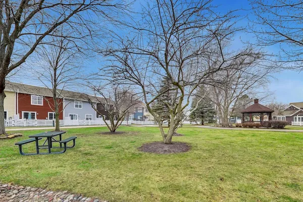 $288,000 | 1117 McKay Circle, Grayslake, IL 60030