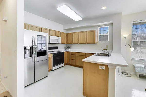 $288,000 | 1117 McKay Circle, Grayslake, IL 60030