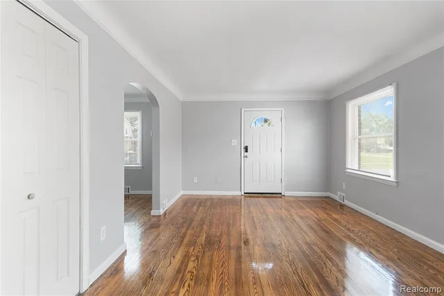 $1,325 | 4196 Buckingham, Detroit, MI 48224