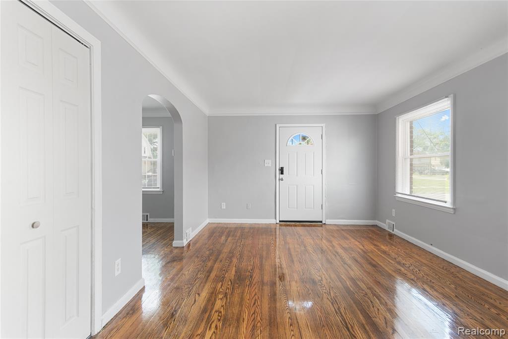 4196 Buckingham Detroit, MI 48224 - Photo 4 of 6 8626819d512ab9812ffdf699506a0b5a