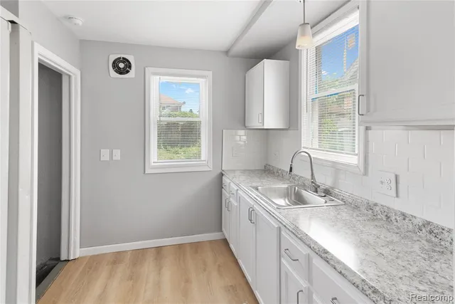 $1,325 | 4196 Buckingham, Detroit, MI 48224