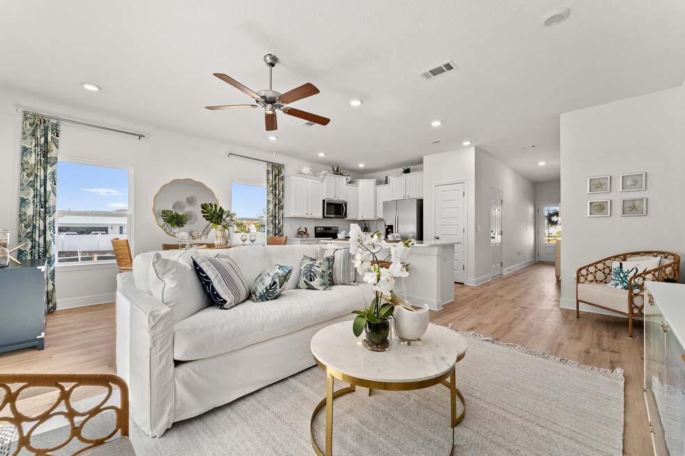 22 Redbird Loop, Unit 39 Destin, FL 32541 - Photo 6 of 31 Living Room
