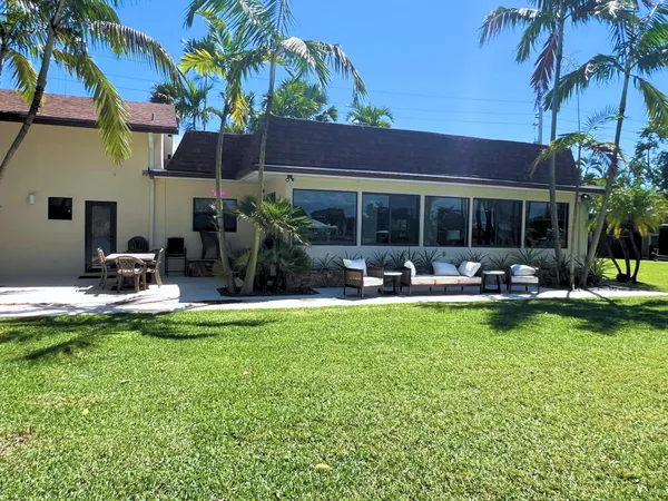 $3,500 | 7315 Pine Tree Lane, Lake Clarke Shores, FL 33406