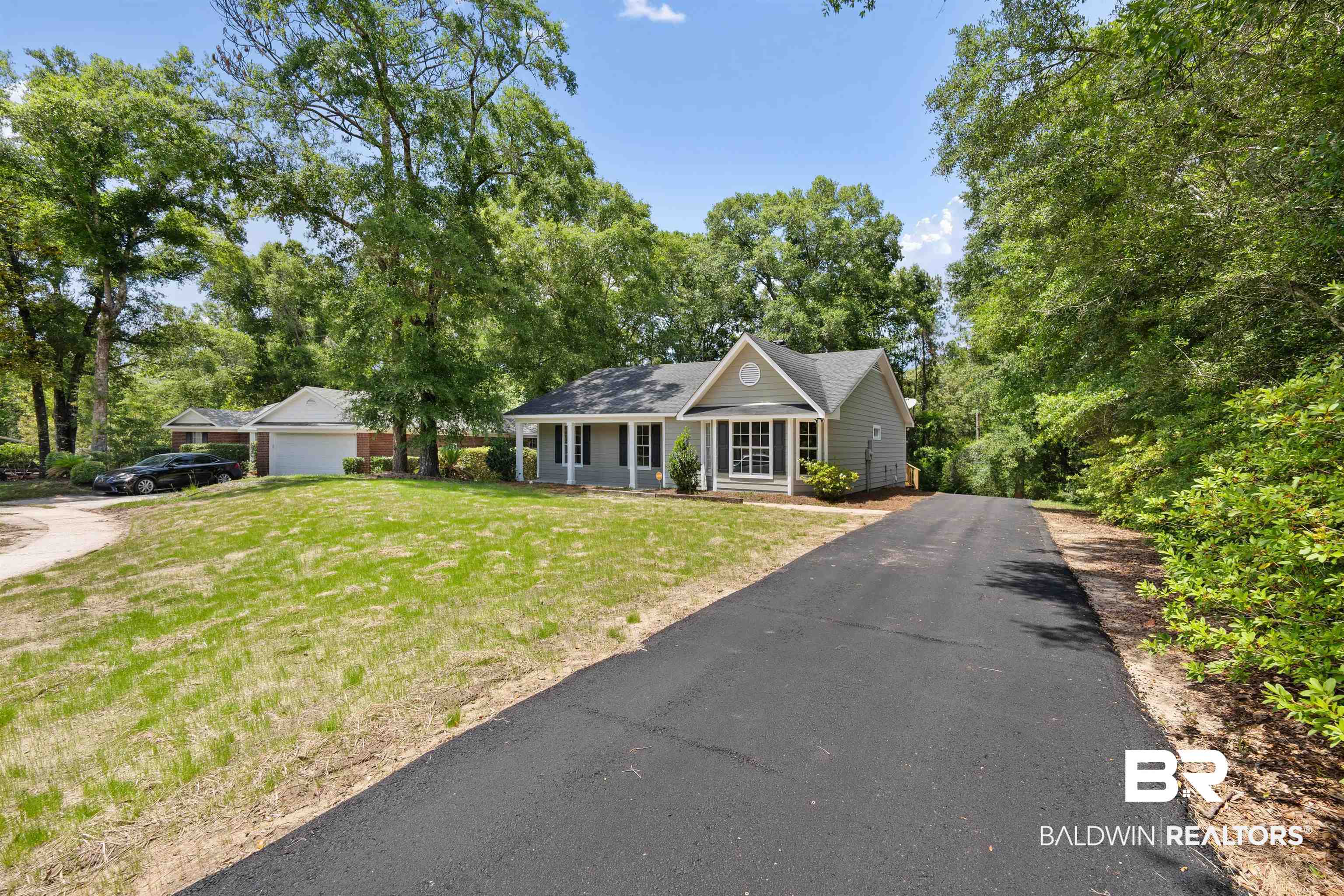 6820 Alston Court Mobile, AL 36618 - Photo 2 of 24