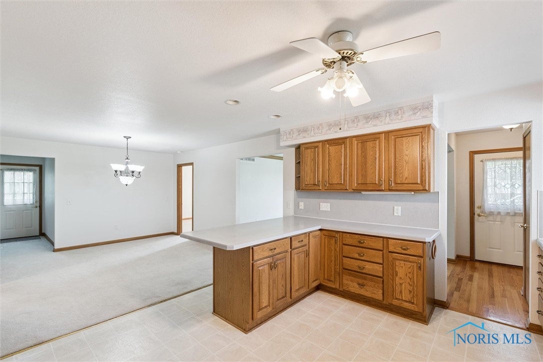 853 South Lallendorf Road Oregon, OH 43616 - Photo 11 of 33 Gallery Image 11