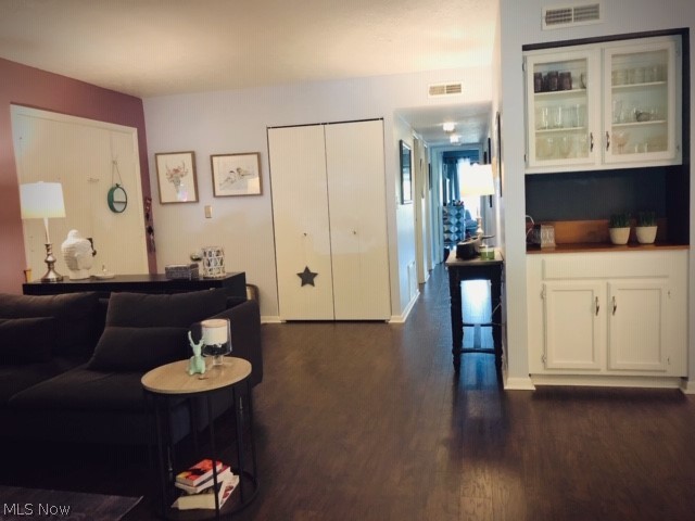 22940 Mastick Road, Unit 203 Cleveland, OH 44126 - Photo 8 of 18