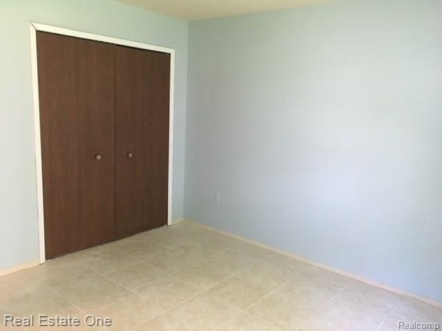 30474 Utica Road, Unit 18 Roseville, MI 48066 - Photo 9 of 15 IMG_3549.JPG