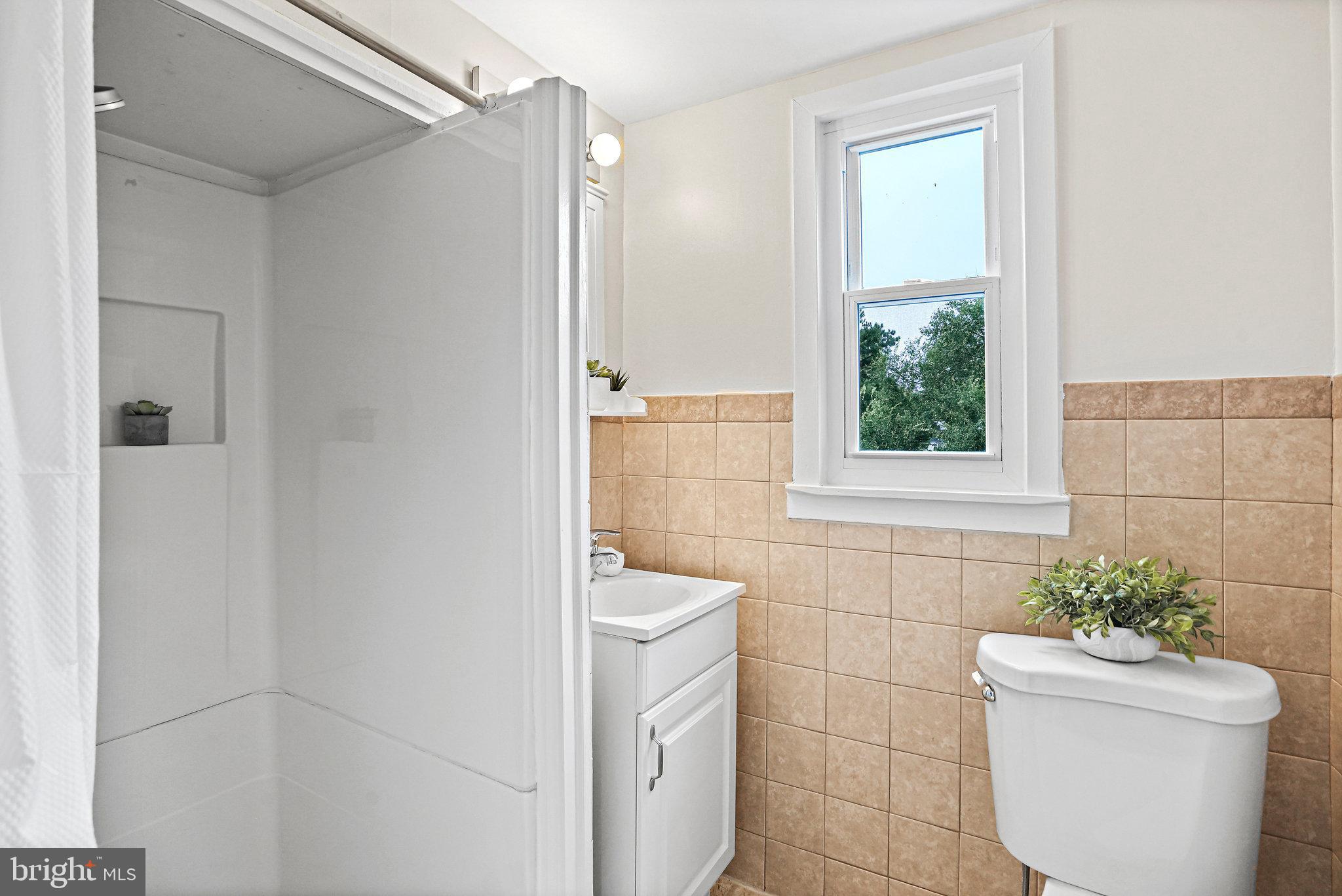 2808 Hardy Avenue Silver Spring, MD 20902 - Photo 25 of 39 Upper Level - Full Bathroom 2