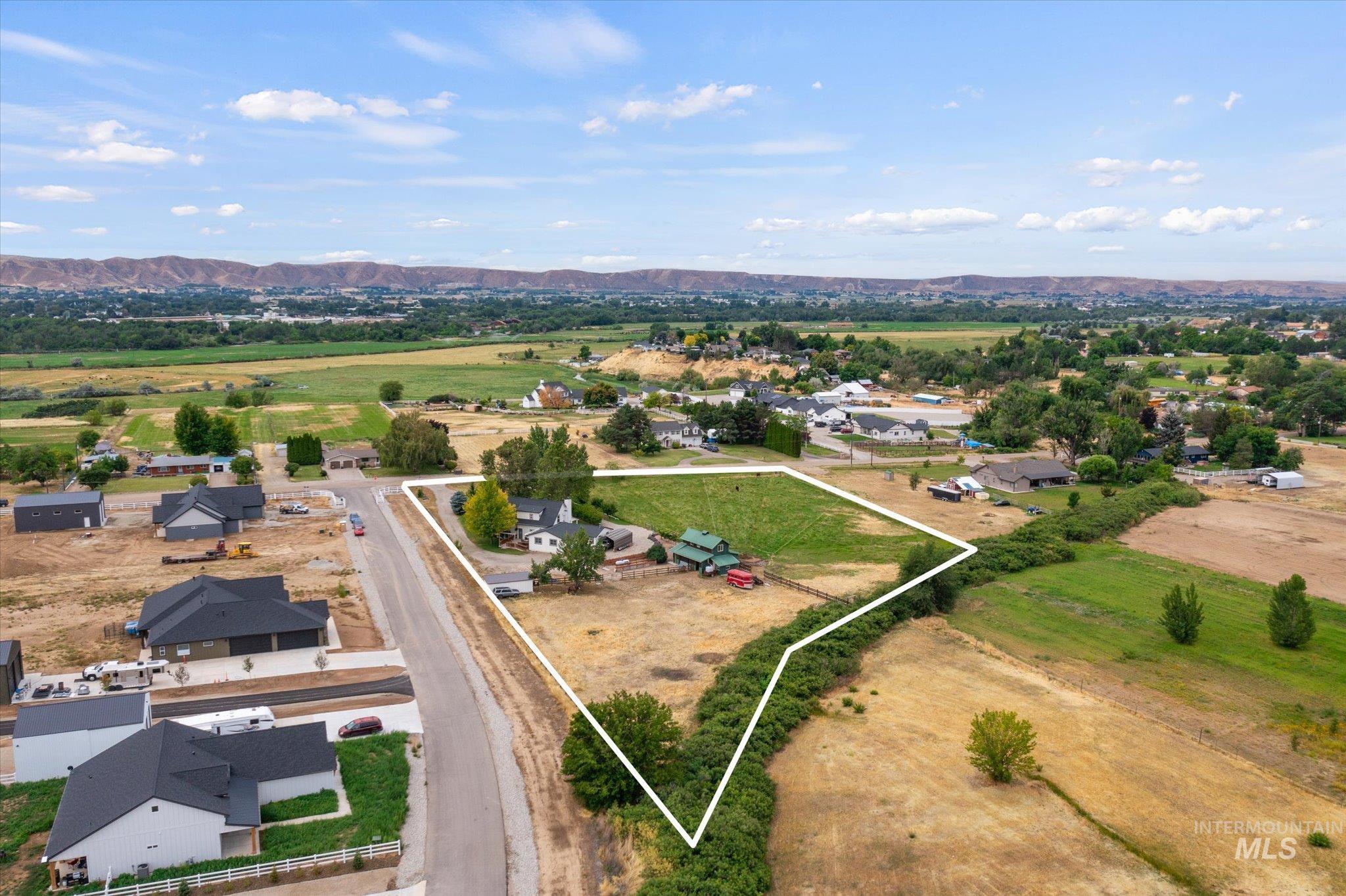 1140 Edgemont Road Emmett, ID 83617 - Photo 47 of 50 Expansive property with a white perimeter outline