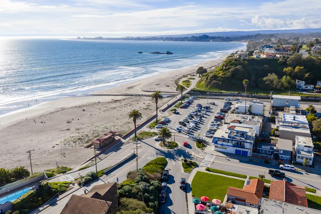 130 Hainline Road Aptos, CA 95003 - Photo 24 of 28 a city view with tall buildings