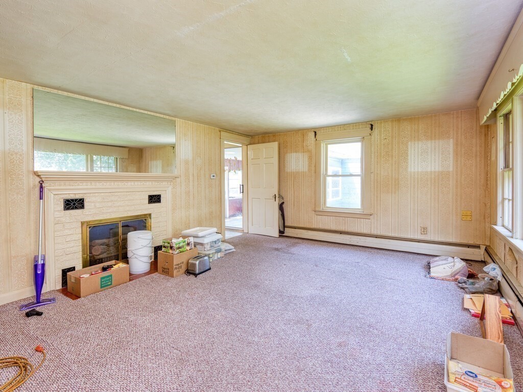 37 Clara Barton Road Oxford, MA 01537 - Photo 14 of 35 Gallery Image 14