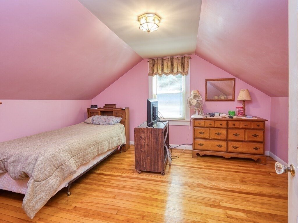 37 Clara Barton Road Oxford, MA 01537 - Photo 16 of 35 Gallery Image 16