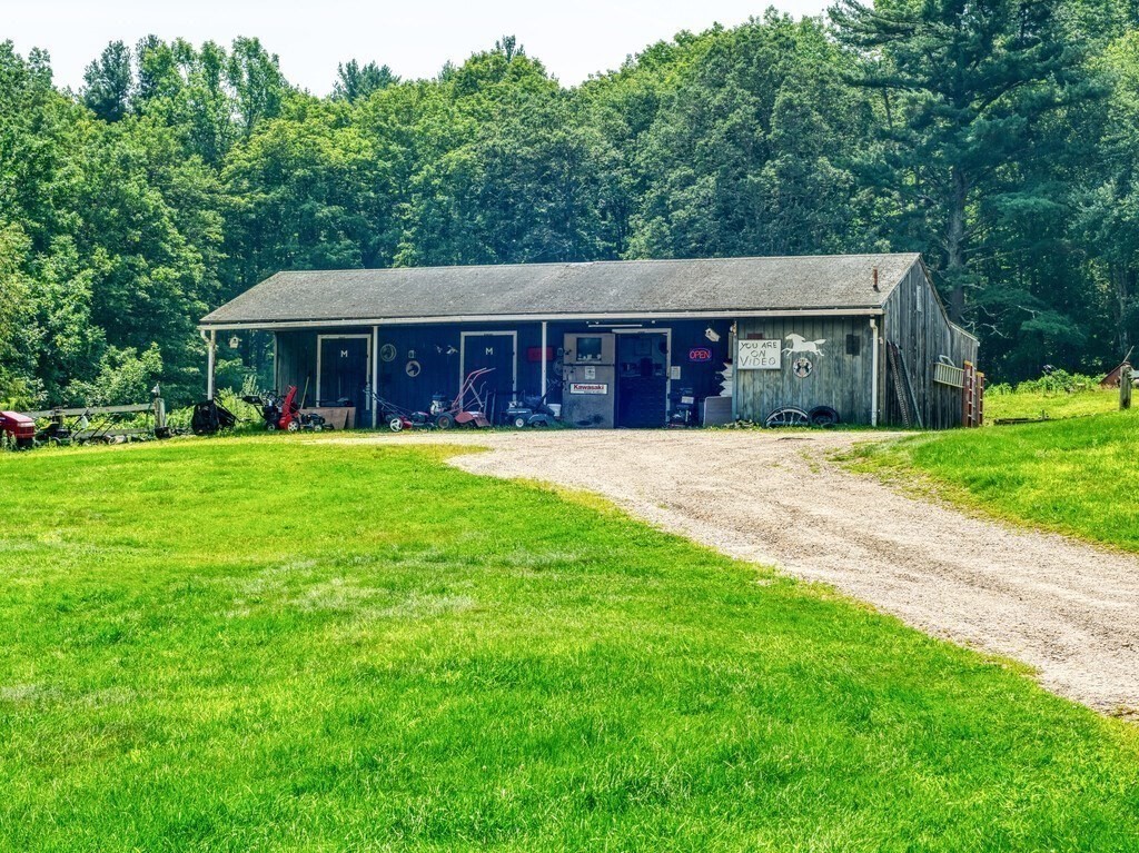 37 Clara Barton Road Oxford, MA 01537 - Photo 27 of 35 Gallery Image 27