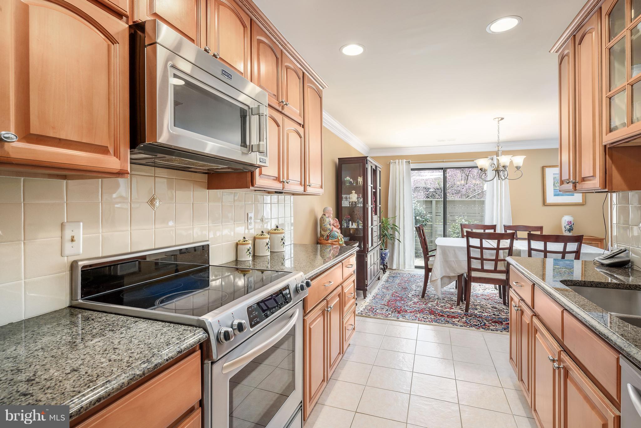 11602 Hunters Green Court Reston, VA 20191 - Photo 3 of 30 Kitchen