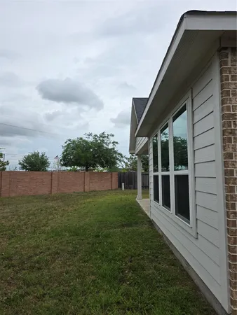 $2,100 | 24722 Lake Basin Court, Katy, TX 77493