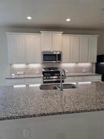 $2,100 | 24722 Lake Basin Court, Katy, TX 77493