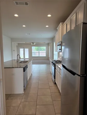 $2,100 | 24722 Lake Basin Court, Katy, TX 77493