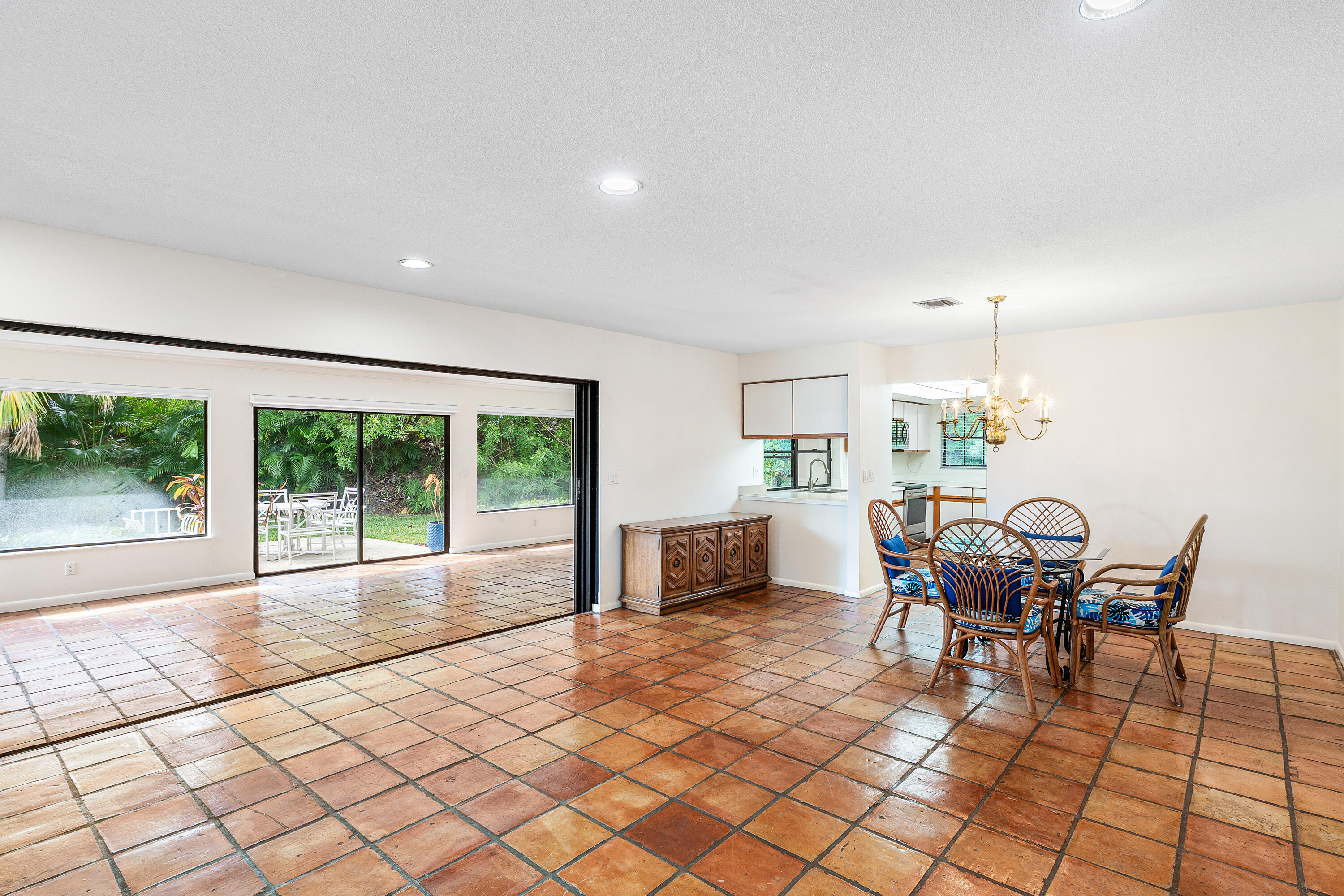 609 Cypress Key Drive Atlantis, FL 33462 - Photo 11 of 43 020-609CypressKeyDrive-Atlantis-FL-33462