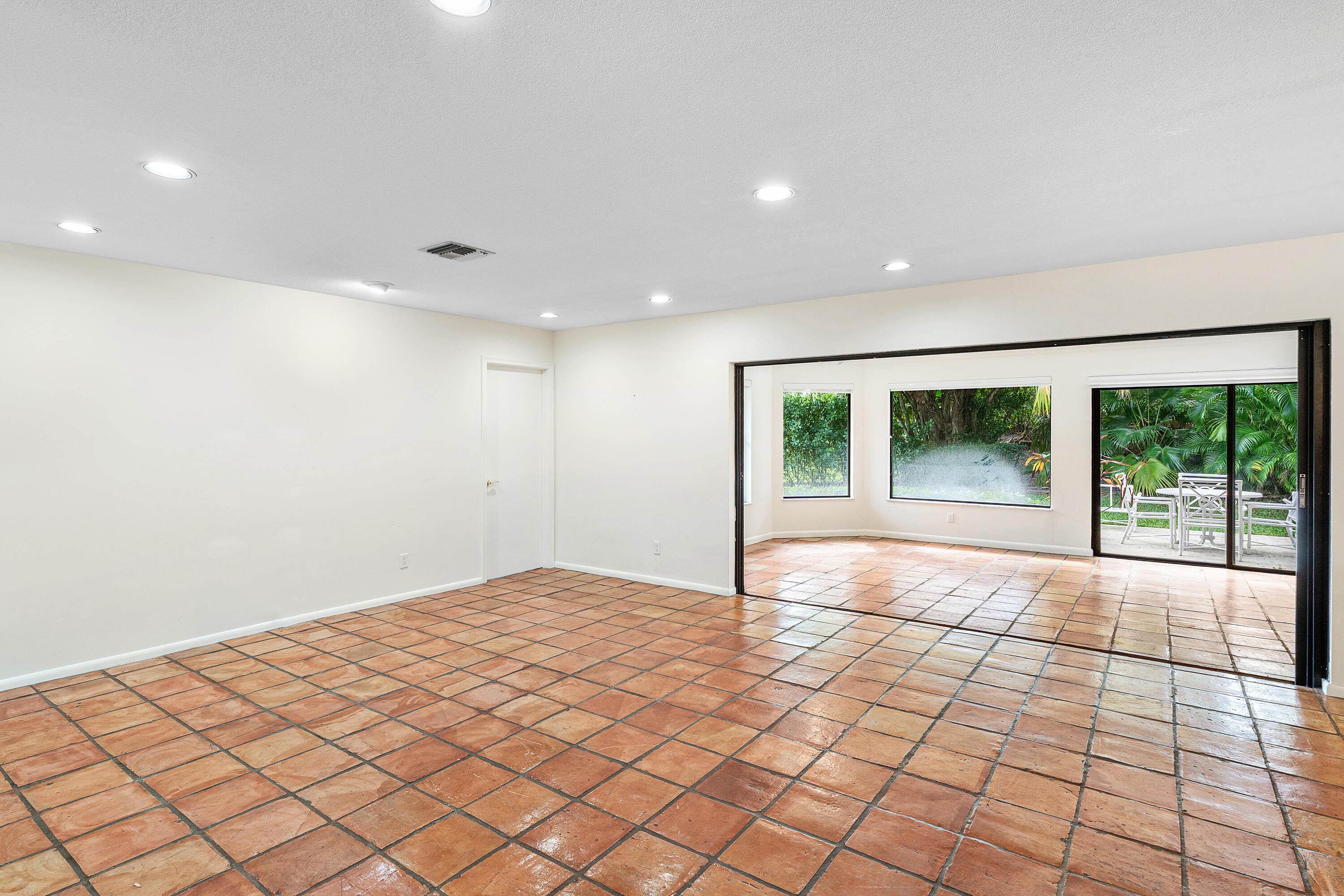 609 Cypress Key Drive Atlantis, FL 33462 - Photo 10 of 43 019-609CypressKeyDrive-Atlantis-FL-33462