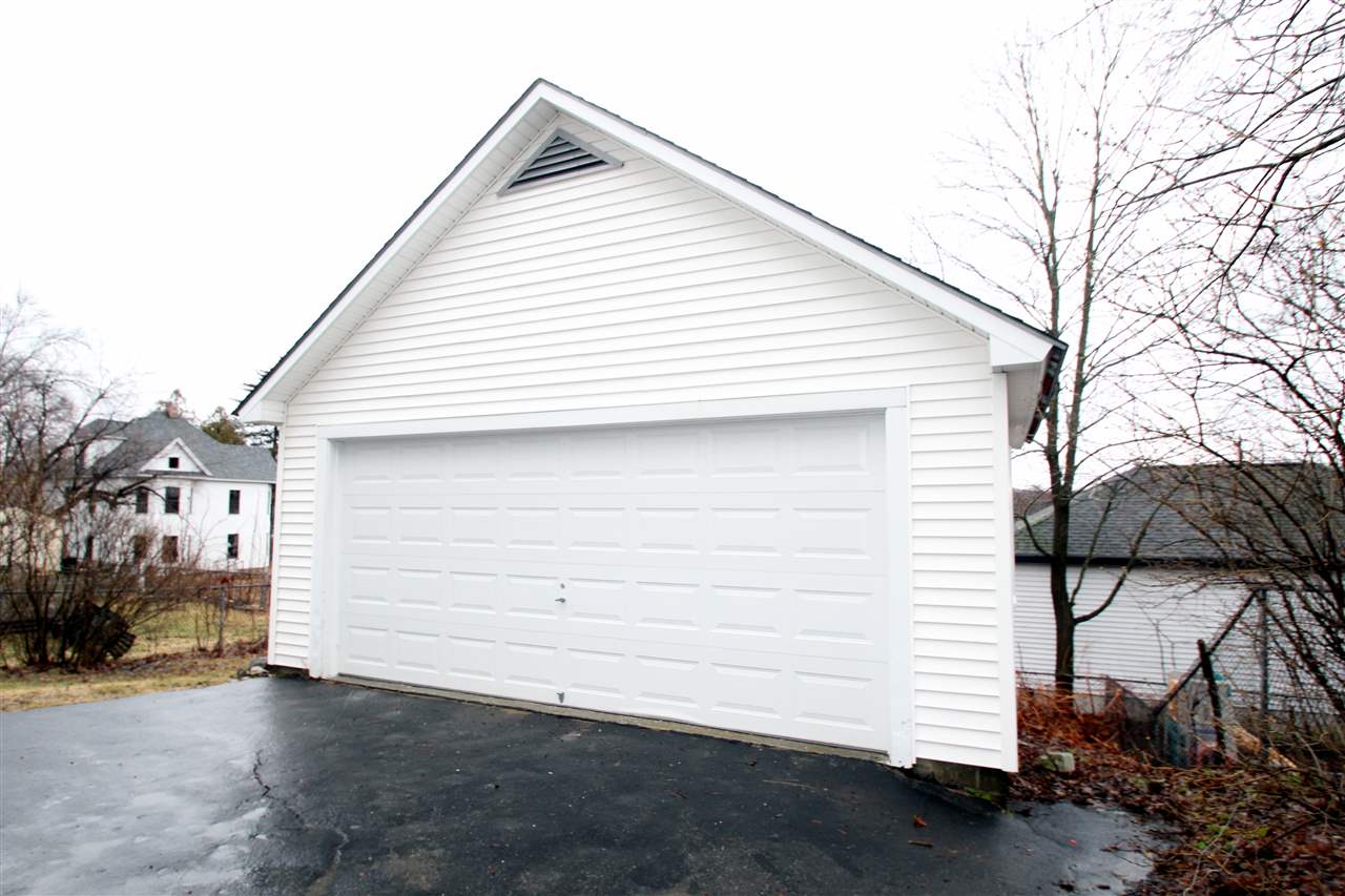 17 High Street Derry, NH 03038 - Photo 2 of 25 Gallery Image 2