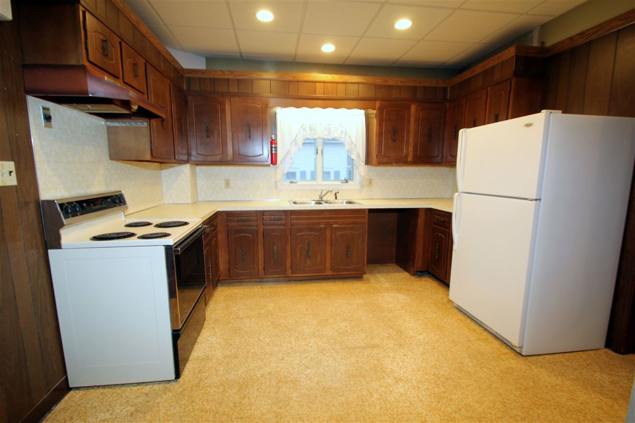 17 High Street Derry, NH 03038 - Photo 5 of 25 Gallery Image 5