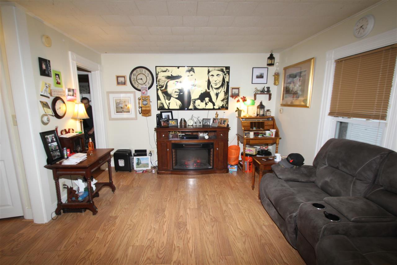 17 High Street Derry, NH 03038 - Photo 10 of 25 Gallery Image 10