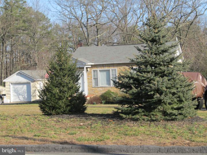 601 Freehold Road Jackson, NJ 08527 - Photo 3 of 24